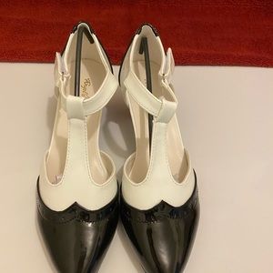 Angel Steps Layla T-Strap